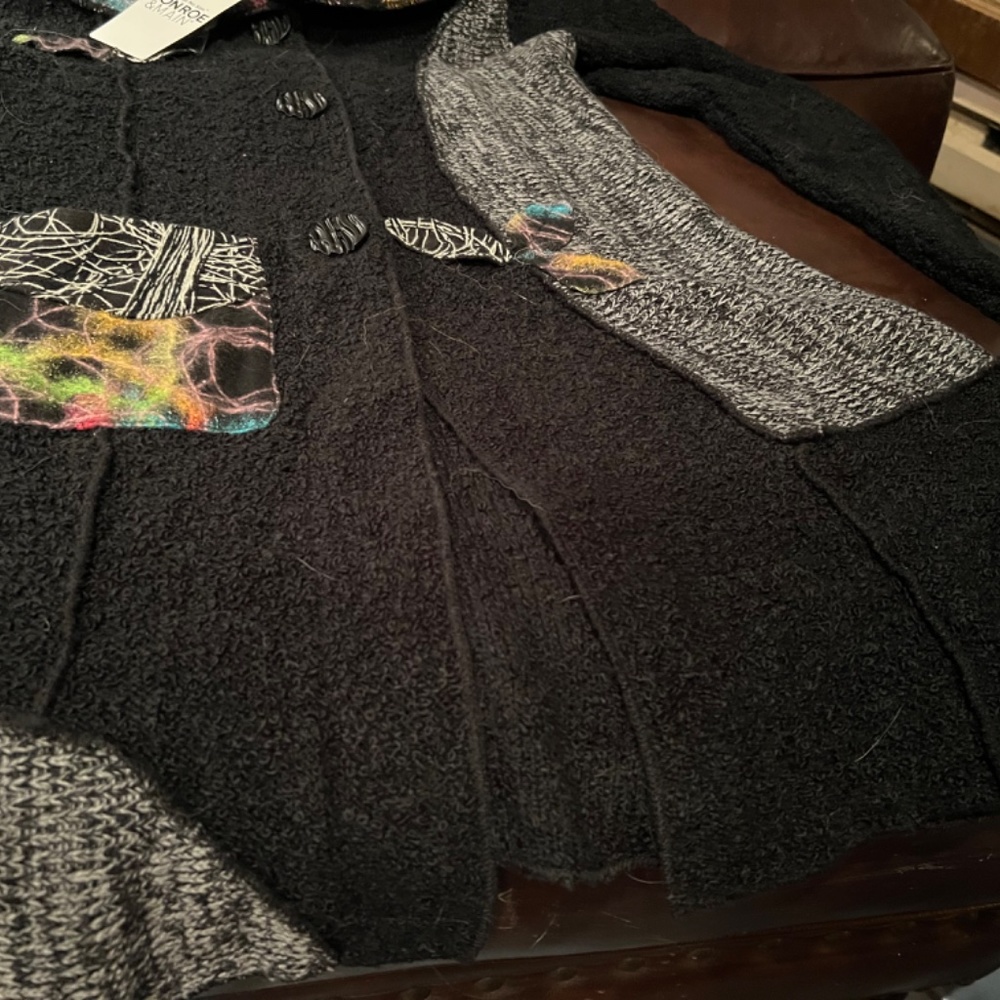 Sweater - Picture 5 of 6